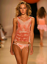 Fashion TV photo 1 of 12