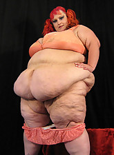 Super Sized Ladies photo 5 of 9