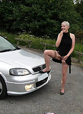 Mature GF photo 8 of 12