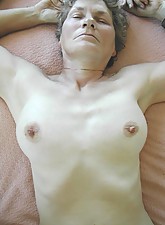 Mature GF photo 9 of 12