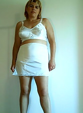 Mature GF photo 6 of 12