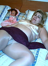 Mature GF photo 10 of 12