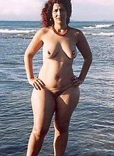 Curvy Voluptuous Ladies photo 8 of 12