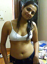 Indian GF photo 3 of 8