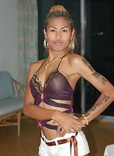 Ladyboy Uploads photo 4 of 6