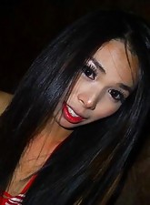 Ladyboy Uploads photo 1 of 6