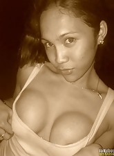 Ladyboy Uploads photo 6 of 6