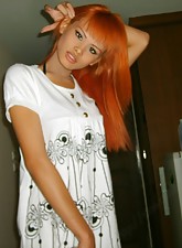 Ladyboy Uploads photo 2 of 6