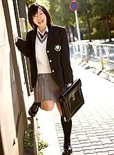 Japan Schoolgirls photo 3