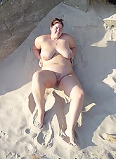 Outdoor BBW photo 7 of 8
