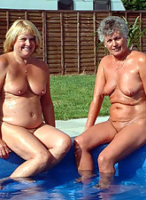 Outdoor BBW photo 6 of 8